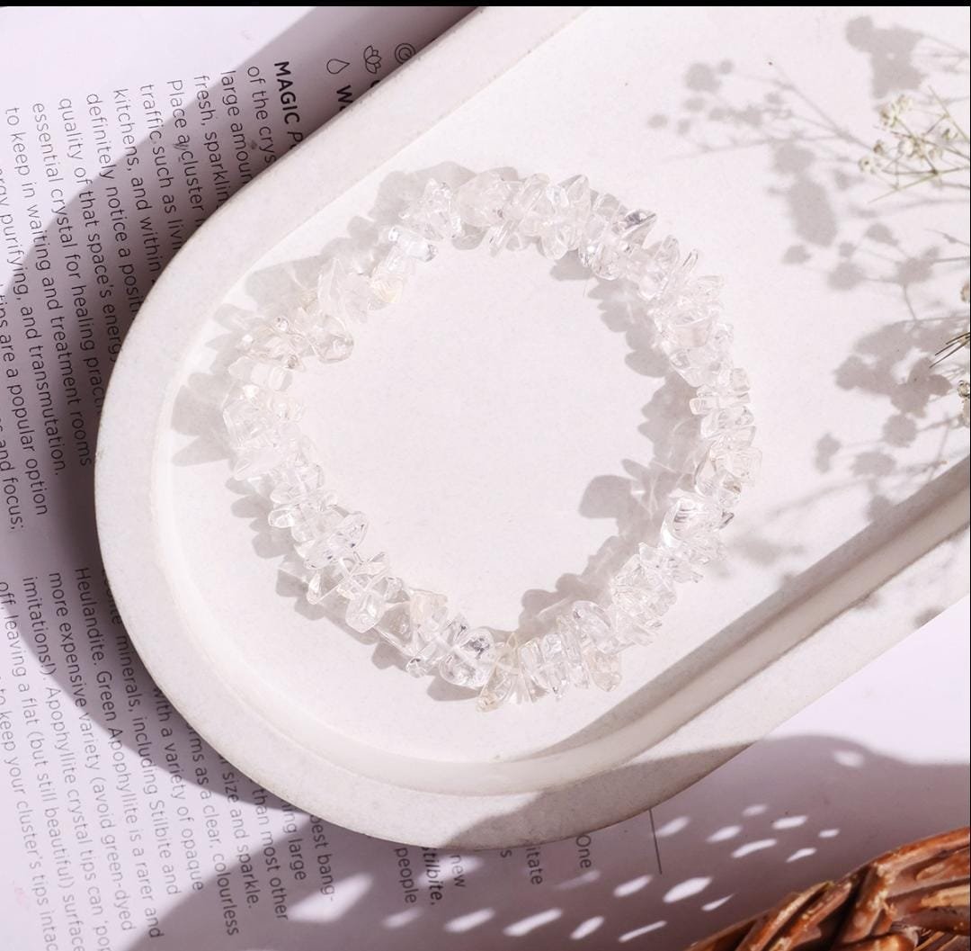 Clear Quartz Chips Stone Bracelet - Image 3